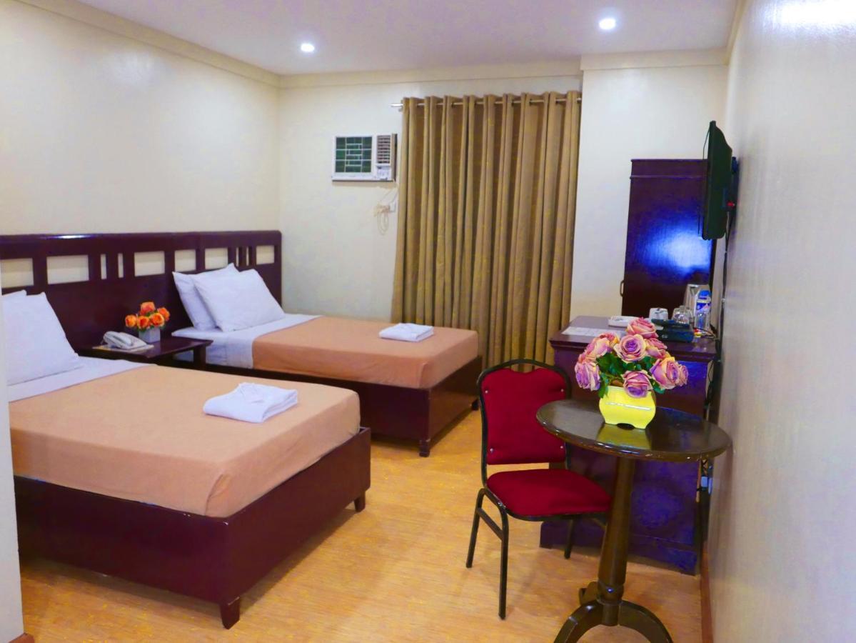 Iloilo Grand Hotel Exterior photo